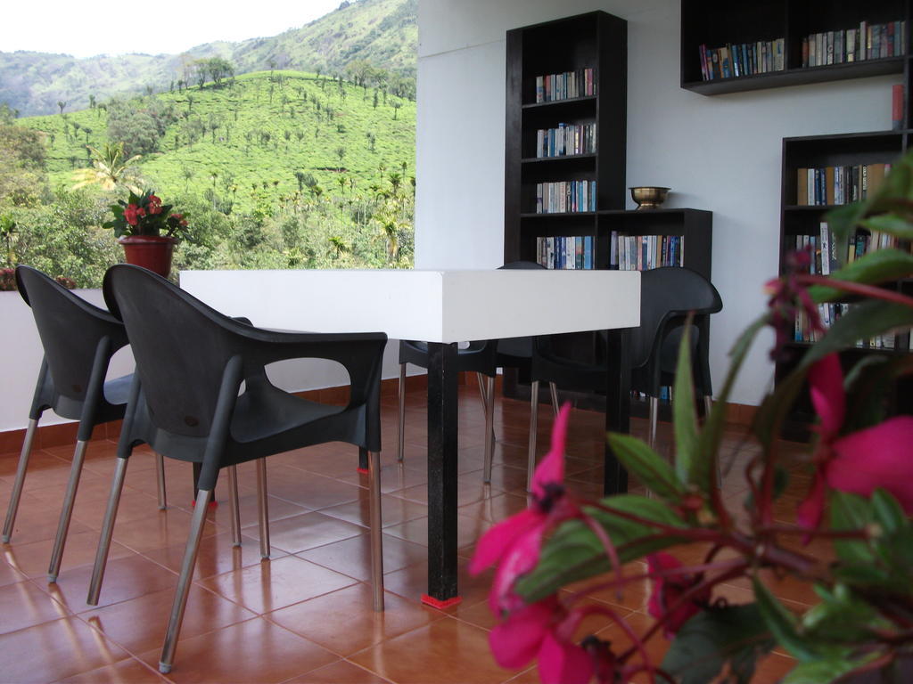 Gruenberg Tea Plantation Haus Bed & Breakfast Munnar Bagian luar foto