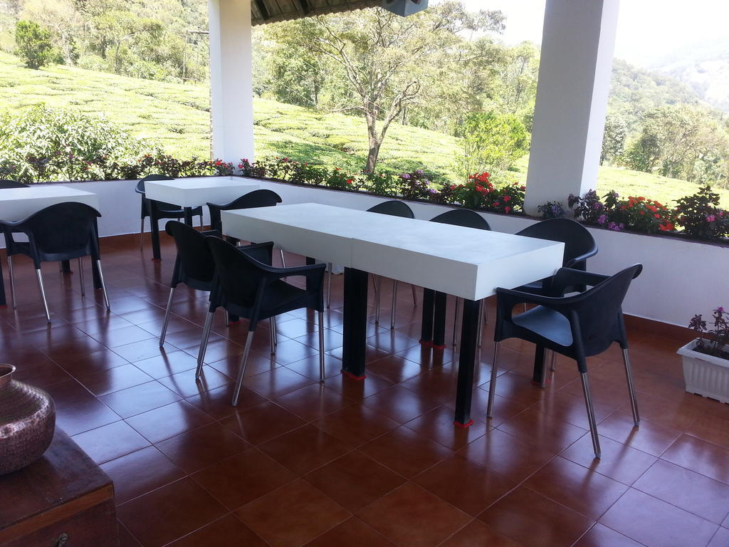 Gruenberg Tea Plantation Haus Bed & Breakfast Munnar Bagian luar foto