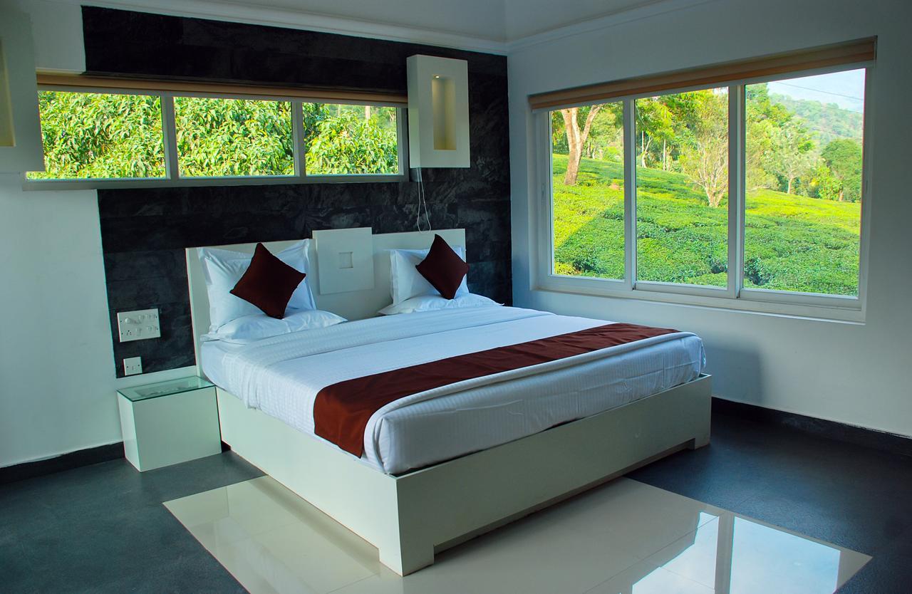 Gruenberg Tea Plantation Haus Bed & Breakfast Munnar Bagian luar foto