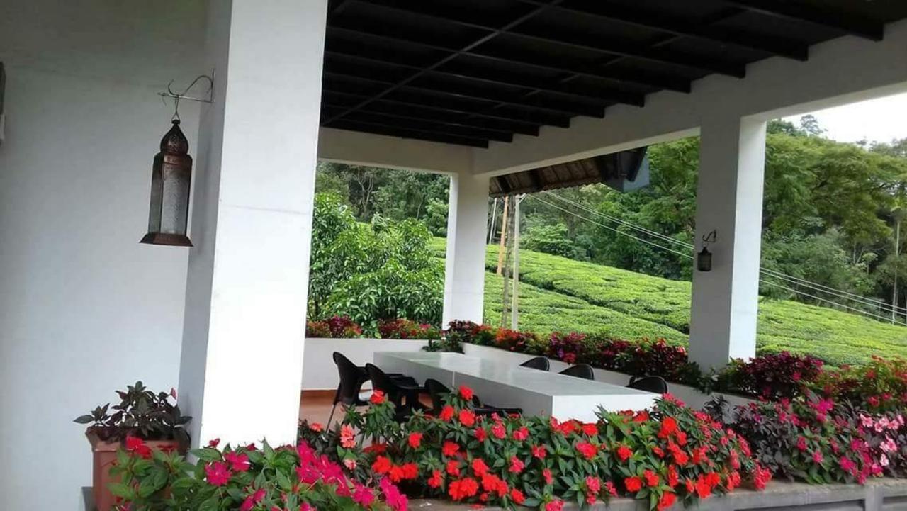 Gruenberg Tea Plantation Haus Bed & Breakfast Munnar Bagian luar foto
